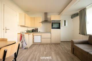 Zijn uitstekende rustige ligging op amper 15 minuten wandelen van het strand en de zee, heeft dit appartement sowieso troef! Het appartement...