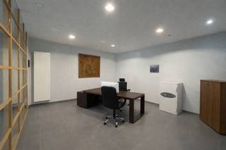 À vendre : espace de bureaux de 195 m² idéalement situé à 1640 Rhode-Saint-Genèse, dans un environnement calme et verdoyant à proximité immédiate...