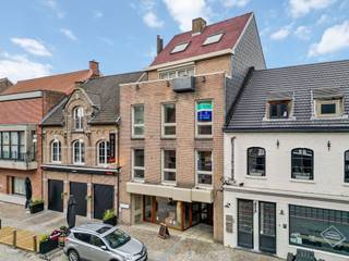 Op zoek naar een opbrengsteigendom bestaande uit 1 handelspand en 1 gigantische woning (mogelijkheid tot vakantiewoning) op een absolute toplocatie...