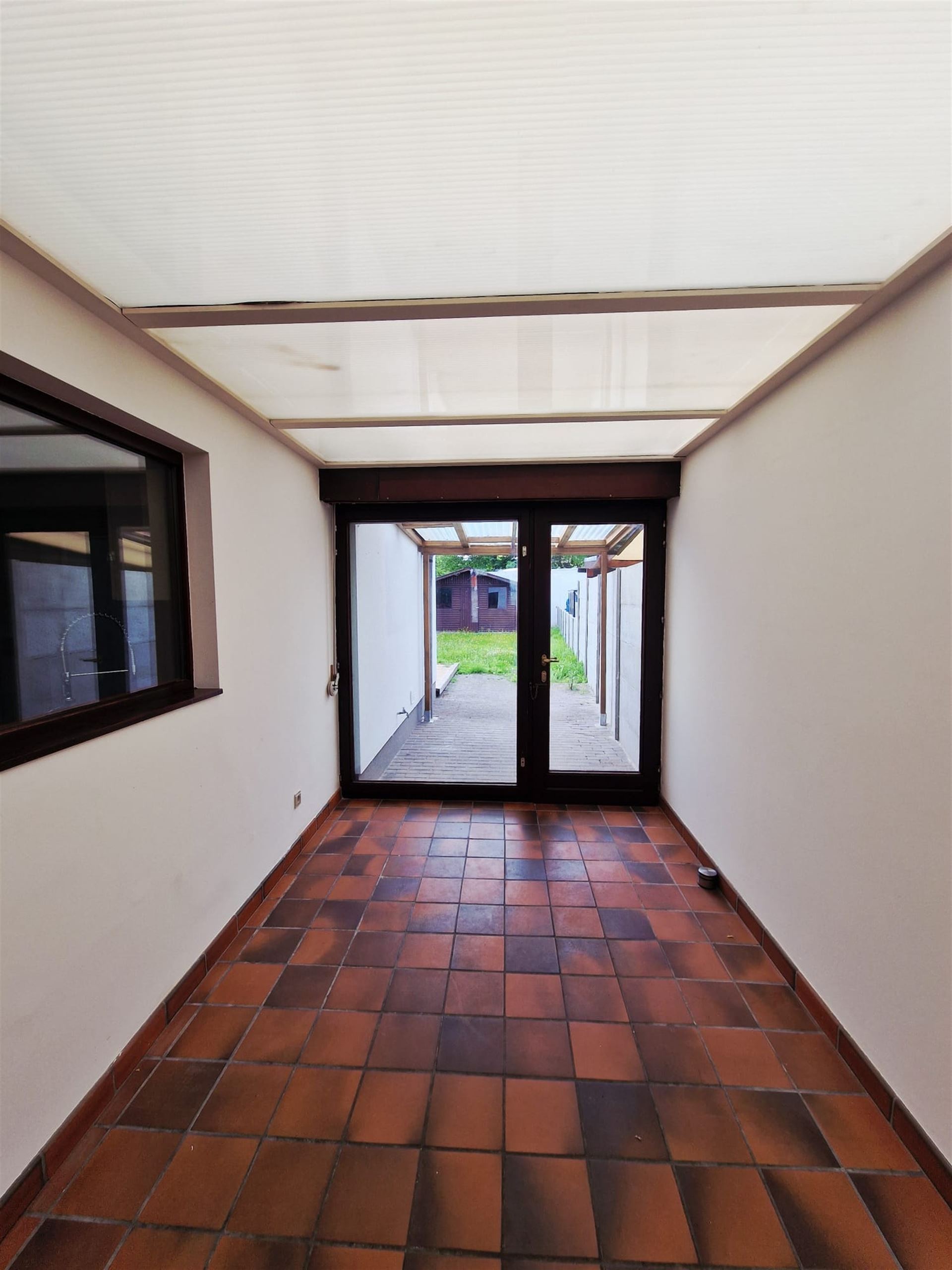 GOED GELEGEN KNUSSE WONING MET TUIN - foto 4