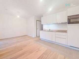 Tel: 0456 12 69 37 / E-mail: kilian.f@weinvest.beWe Invest stelt u graag dit charmante studio van 37 m² voor, gelegen in residentie Newport, op...