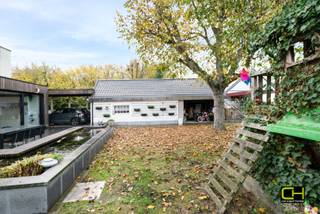 Ontdek deze energiezuinige en lichtrijke instapklare woning met EPC A-label, gelegen in Lovendegem. Met een doordachte indeling biedt deze woning...