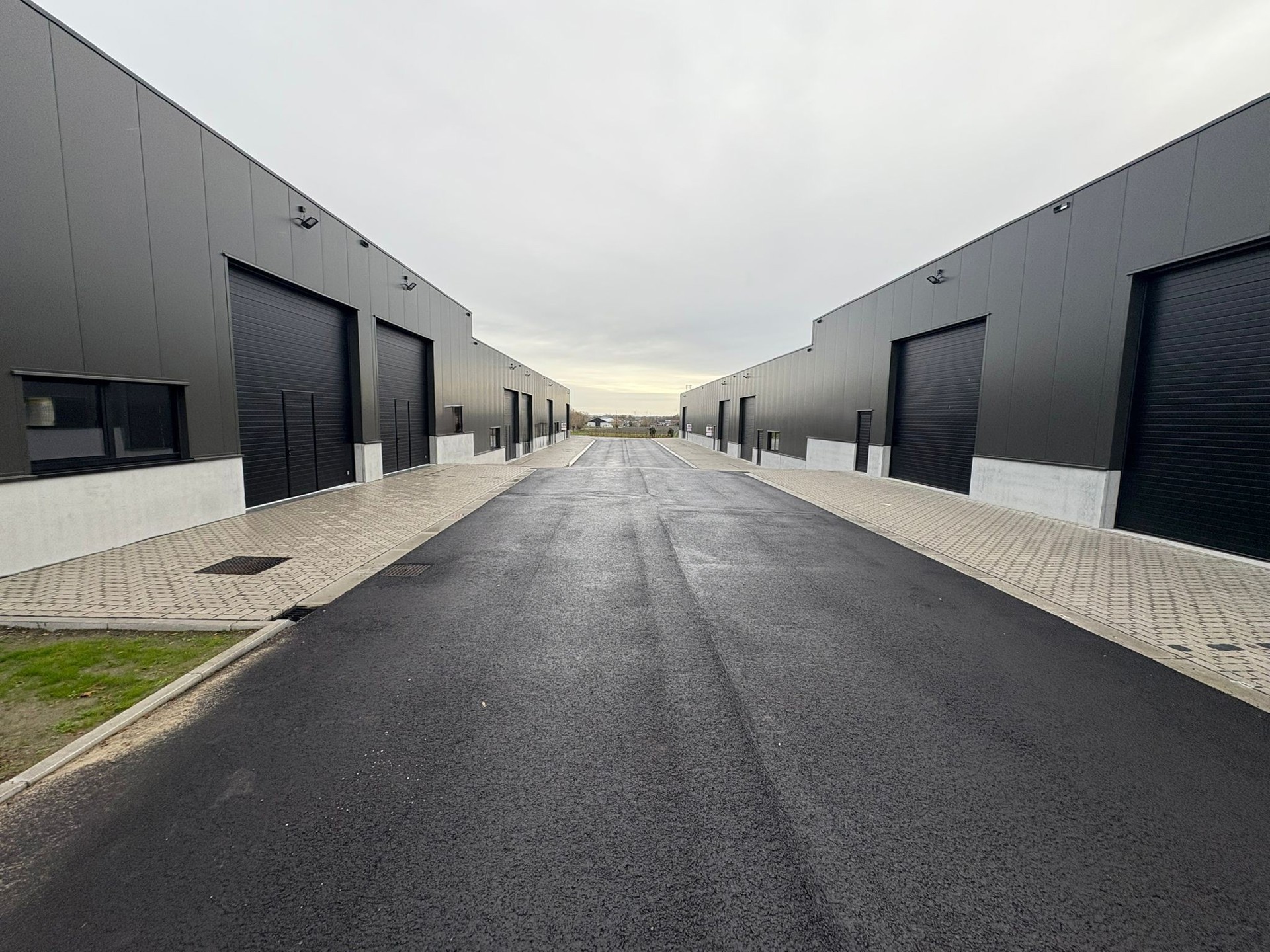 Nieuwbouw KMO-unit met schowroom unit 11b (160m²) - foto 2