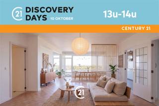 <p>Bent u op zoek naar een luxueus afgewerkt appartement met 3 slaapkamers en een terras in Gent? Dan is dit appartement precies wat u zoekt.</p><p>Dit appartement is gelegen in de Rijsenbergstraat in Gent, in een aangename en gegeerde woonomgeving nabij het station Gent-Sint-Pieters en op korte afstand van het stadscentrum. In de onmiddellijke omgeving vindt u diverse winkels, scholen, horeca, openbaar vervoer en andere dagelijkse voorzieningen. Dankzij de uitstekende fiets- en openbaarvervoersverbindingen geniet u van een vlotte bereikbaarheid naar het centrum van Gent en de omliggende gemeenten. Ook belangrijke invalswegen zijn vlot bereikbaar. De combinatie van de centrale ligging en de luxueuze afwerking maakt dit appartement bijzonder aantrekkelijk voor wie comfortabel en stijlvol wil wonen.</p><p>Indeling:<br />Via de ruime inkomhal betreedt u het appartement. Deze geeft toegang tot het gastentoilet en een praktische berging, voorzien van aansluitingen voor wasmachine en droogkast en voldoende ruimte voor jassen en schoenen.<br />Vervolgens komt u terecht in de moderne keuken en ruime leefruimte, die dankzij de grote raampartijen geniet van een prachtig uitzicht en een aangename lichtinval. Vanuit de leefruimte heeft u rechtstreeks toegang tot het terras, waar u in alle rust kunt genieten.<br />Via de hal bereikt u de drie ruime slaapkamers en twee stijlvol afgewerkte badkamers.</p><p>Extra:<br />Er bestaat bovendien de mogelijkheid om een staanplaats en garage samen aan te kopen voor € 50.000.</p><p>Interesse?<br />Contacteer ons gerust voor meer informatie of plan vandaag nog uw bezoek in.</p>
