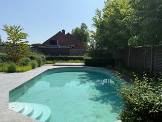 Verzorgde woning met alle comfort bestaande uit een inkomhall, grote living, aparte ingerichte keuken, 3 slaapkamers + badkamer op...