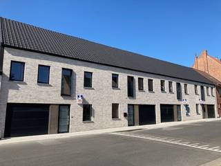 Te koop nieuwbouw woning Duinkerkestraat 62 te Poperinge.De woning omvat: inkomhal, afz. toilet, garage, wasplaats,living, keuken, terras en tuin...