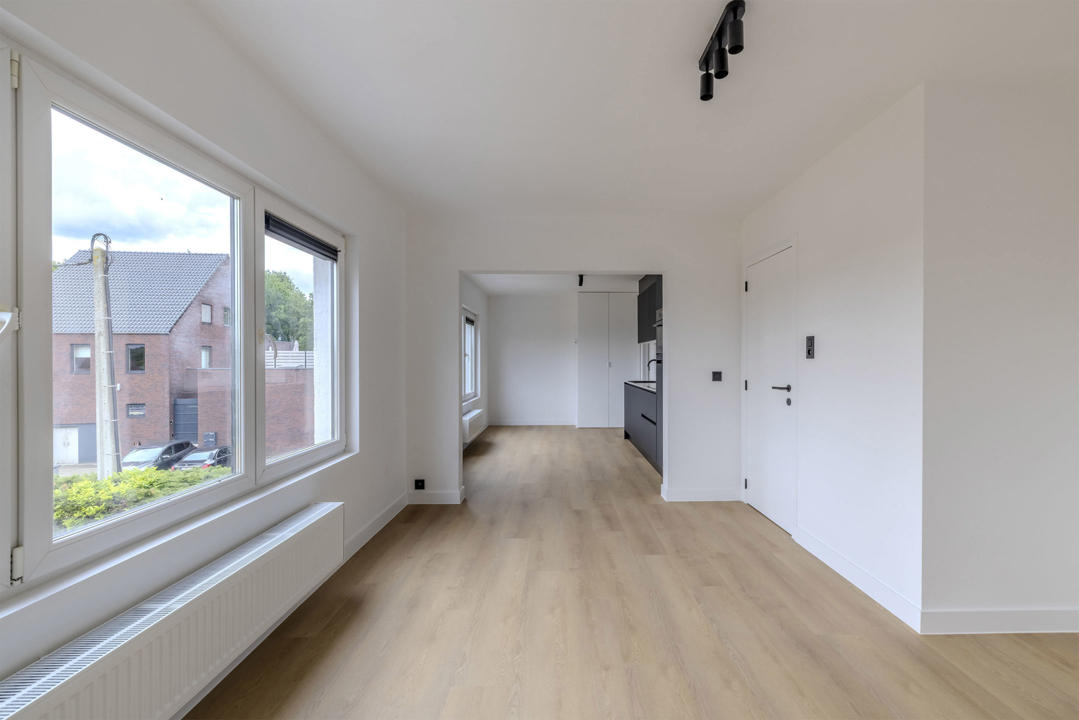 Gerenoveerd appartement met twee slaapkamers en staanplaats - foto 3