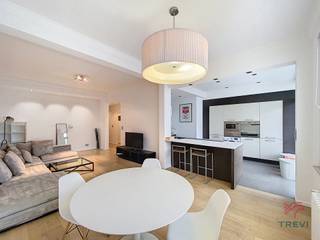 UCCLE – Tussen de Churchilllaan en de Molièrelaan, vlakbij het openbaar vervoer en talrijke winkels (Vanderkinderstraat), prachtig...