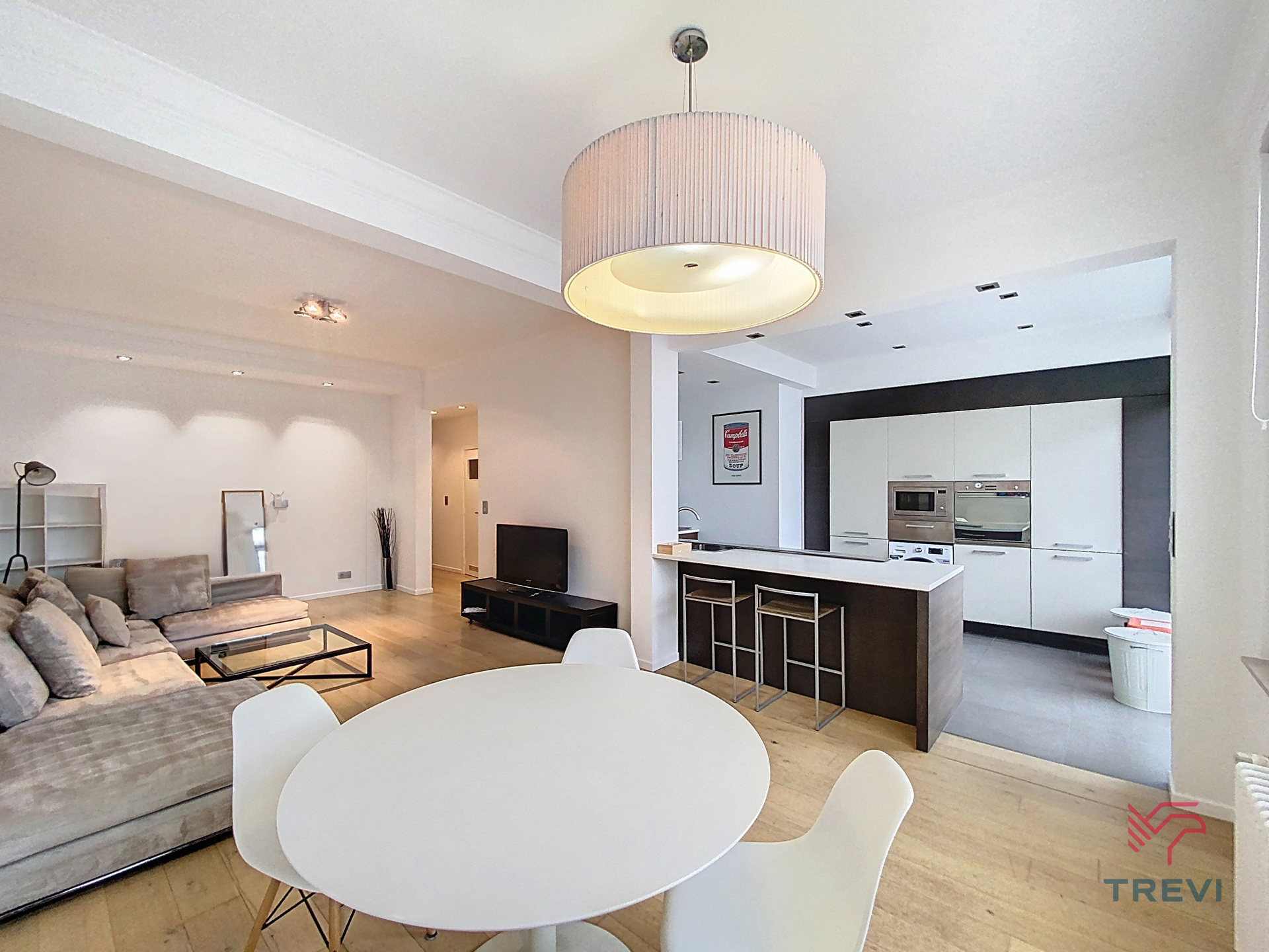 Prachtig gemeubileerd appartement met 2 slaapkamers! - foto 2