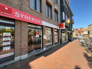 Commercial à louer à Zwijndrecht