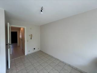 Te huur: gezellig 1-slaapkamerappartement met zonnig terrasje – Meiboom, Oostende.In een rustige en kleinschalige residentie op de Meiboom vind je...