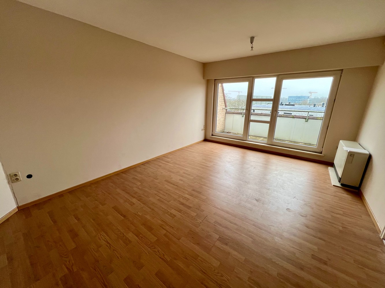Ruim appartement met (hotel)diensten nabij Gent te koop! - foto 2