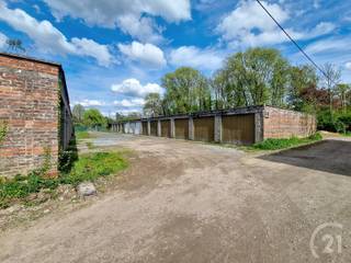 30 garageboxen te Mechelen!Opbrengsteigendom bestaande uit 30 garageboxen te Mechelen.Dit complex is gunstig gelegen aan de Blindestraat,...