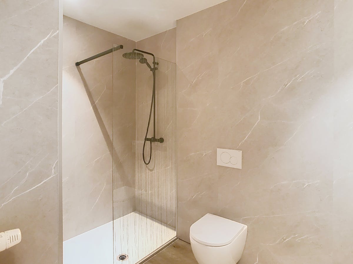 Recent gerenoveerde woning te huur in centrum Ieper - foto 5