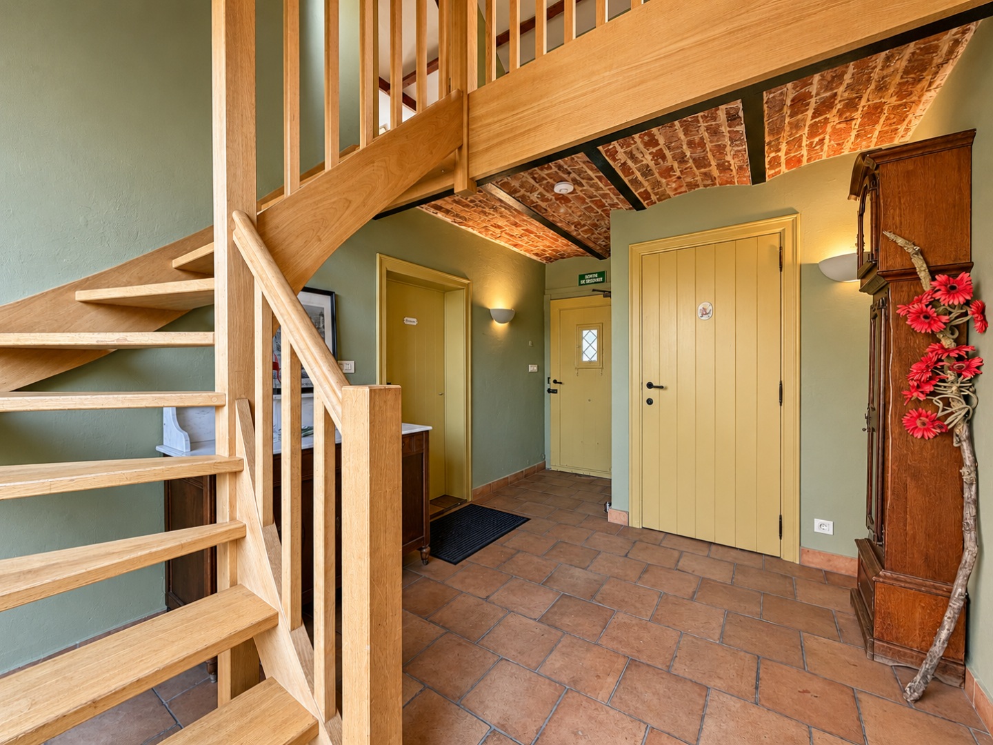 Te koop, vierkantshoeve gelegen in agrarisch gebied, uitgebaat als vakantiewoning te Maarkedal! - foto 5