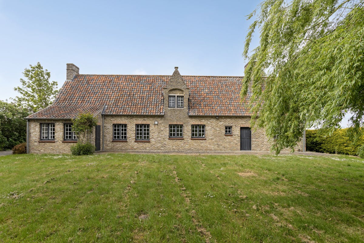 Idyllisch gelegen huis langs de Oude Sluissedijk te Damme - foto 2