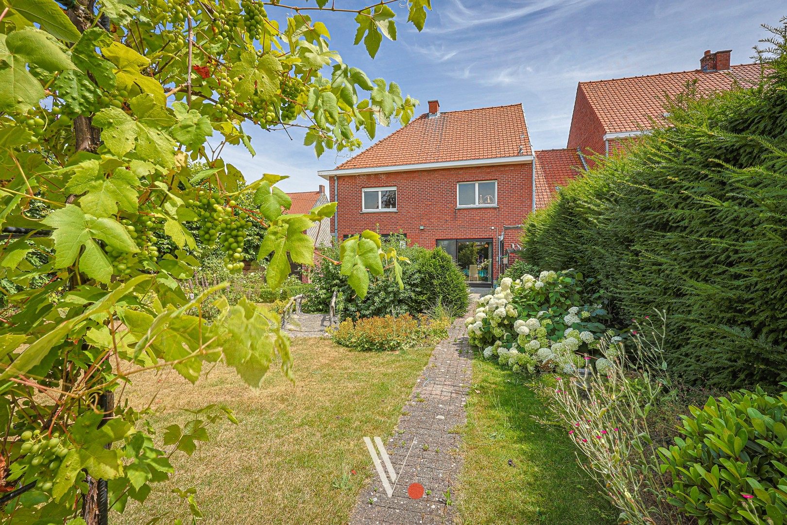 Halfopen woning met veel potentieel in het rustige Emelgem - foto 4