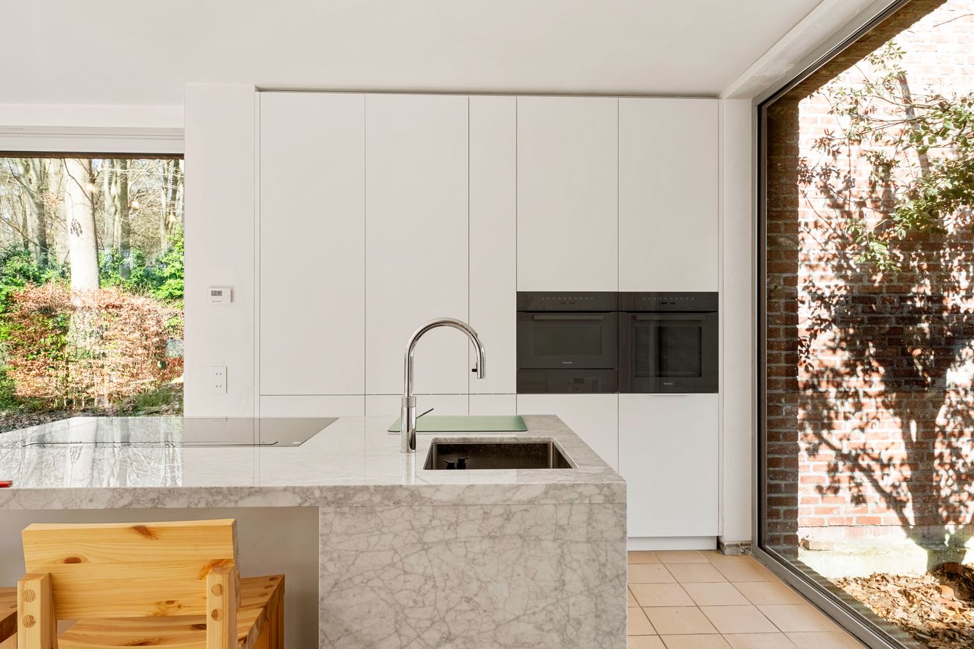 Unieke architecturale nieuwbouwwoning op een royaal perceel van ca. 2.800 m² in Sint-Andries - foto 5