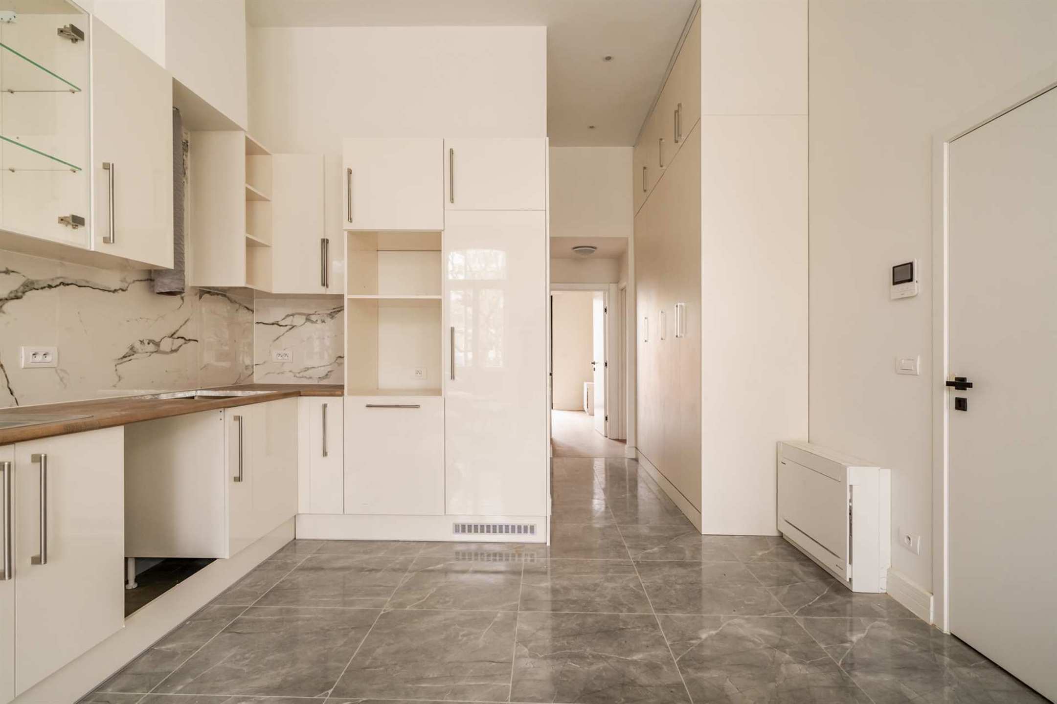 Volledig gerenoveerd 2 slaapkamer app te Antwerpen-Zuid - foto 5