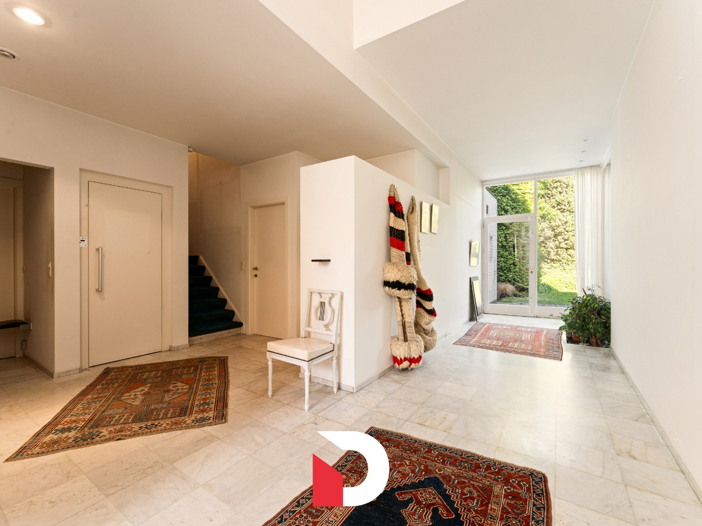 Exclusief burgerhuis met diephuis op een perceel van +/- 592 m² in centrum Brugge. - foto 4