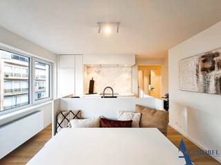 Gemeubeld/ jaarOp wandelafstand van het strand en  de Lippenslaan vindt u dit uiterst aangenaam en gezellig appartement met volwaardige slaapkamer en...