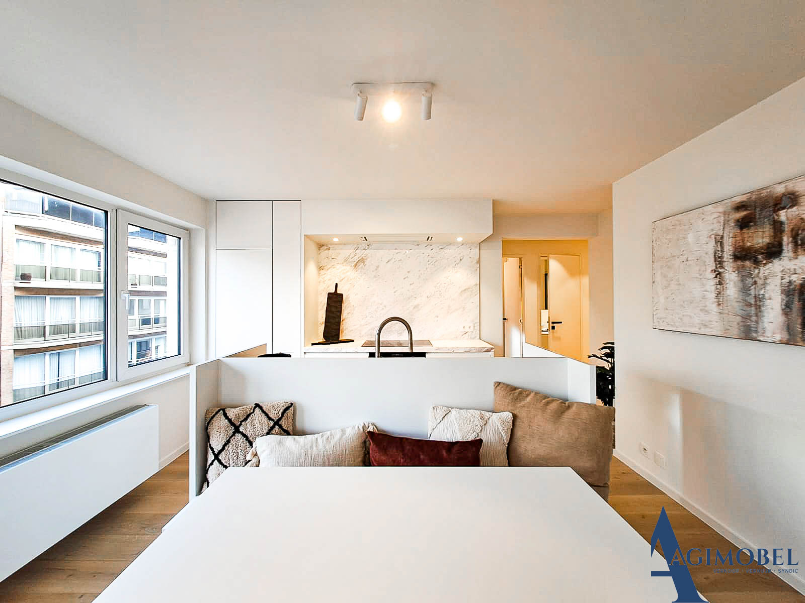 Appartement ultramoderne de deux chambres à coucher à vendre - photo 1