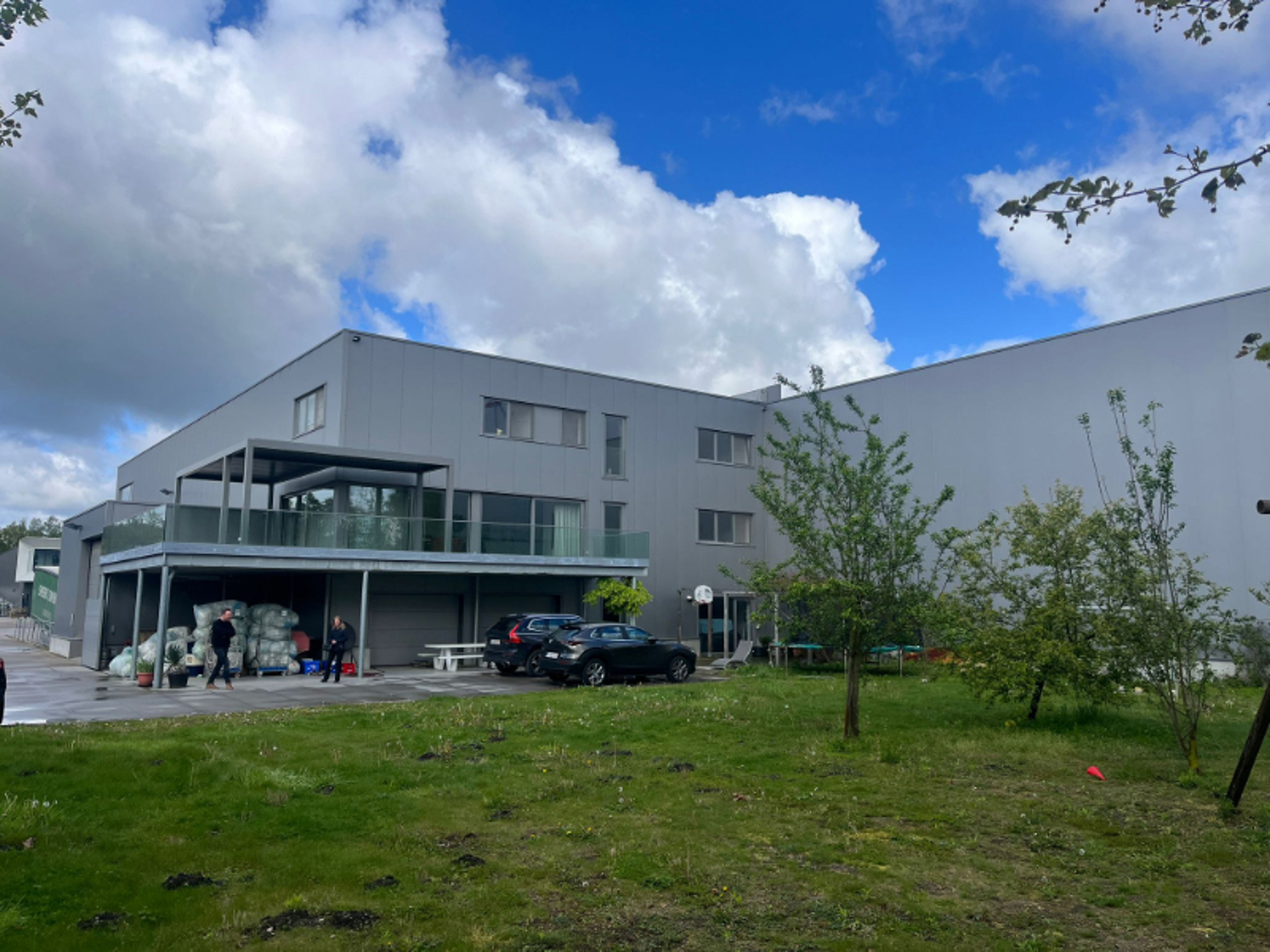 Te huur – Magazijn/bedrijfsgebouw | Bilzen - foto 4