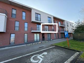 Dit recent gerenoveerd (2024) appartement, bevindt zich op de eerste verdieping, welke bereikbaar is via trap of lift. De veiligsheidsdeur van...