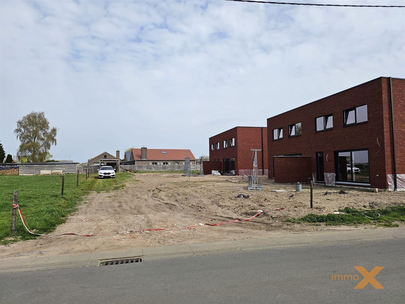 STIJLVOLLE MODERNE NIEUWBOUW MET GARAGE - foto 5