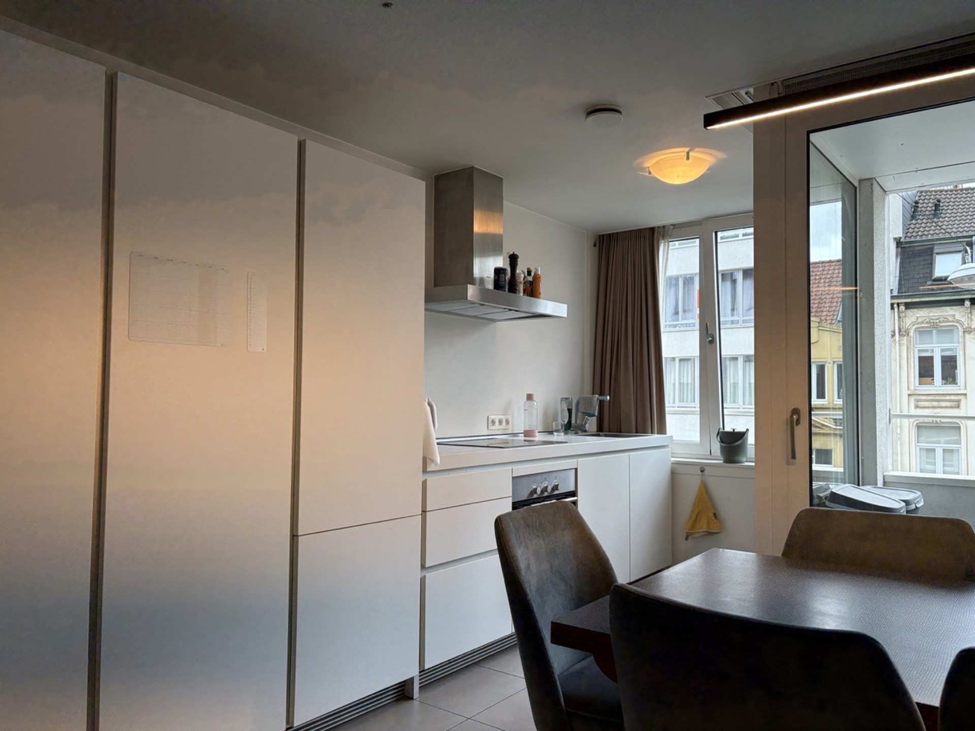 2-slpk app met staanplaats te huur nabij Sint-Pietersstation - foto 5
