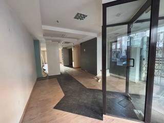 <p>Commerciële ruimte te huur - Avenue de l'Université, Elsene - Ontdek deze prachtige commerciële ruimte van ongeveer 70 m², ideaal gelegen in het levendige deel van de Avenue de l'Université in Elsene. Deze ruimte geniet van een strategische ligging, dicht bij bekende handelszaken zoals Club, Exki, 5 à sec, Velvet, en nog veel meer. Perfect om uw zaak te ontwikkelen in een dynamische en drukbezochte buurt.</p>
<p>Voor meer informatie, contacteer ons via 02 513 77 00.</p>