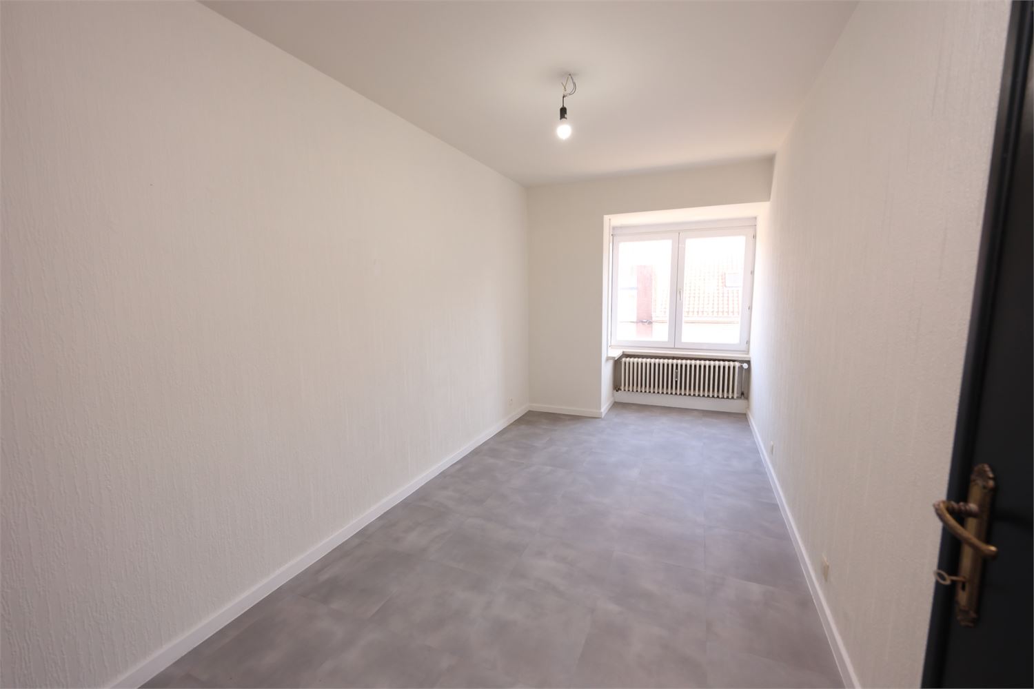 Spacious duplex apartment with 3 bedrooms in a quiet location in Ostend! - photo 5