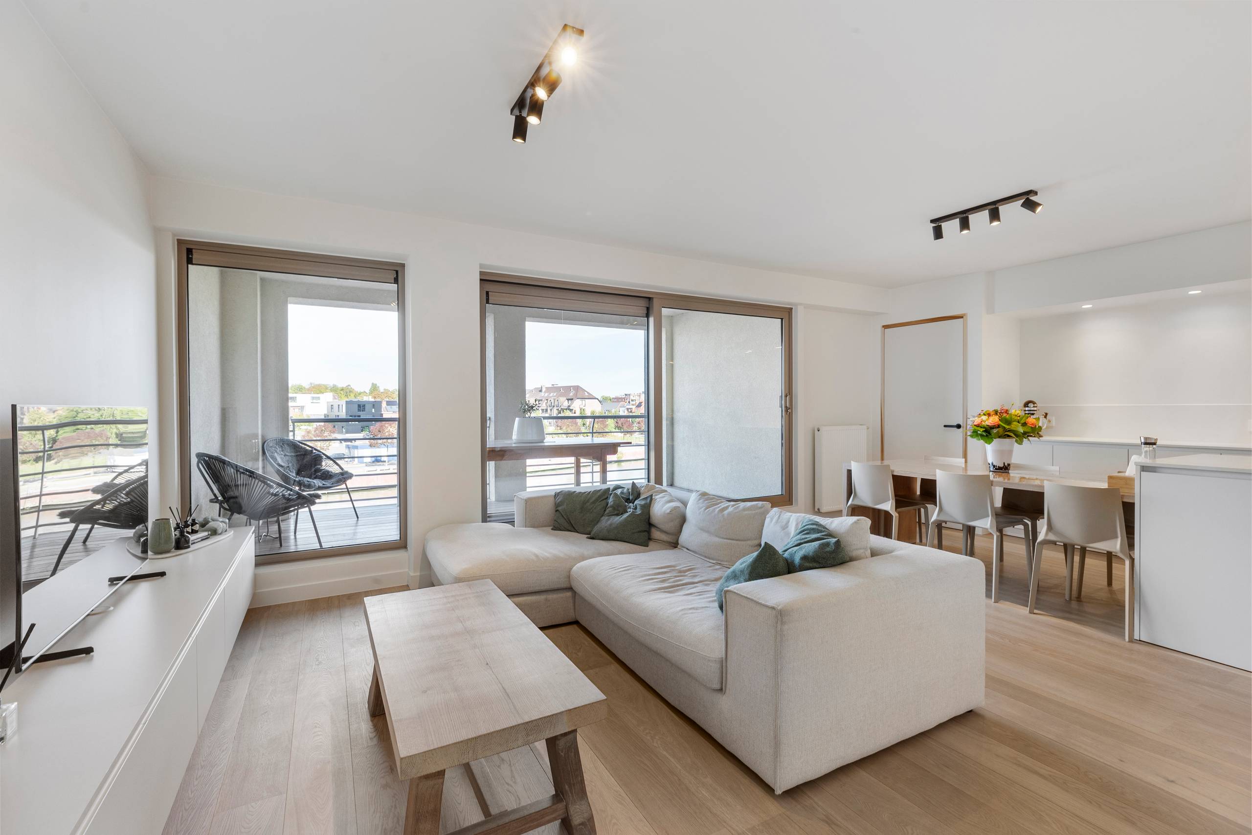 Appartement te huur in Kortrijk met 2 slaapkamers - foto 4