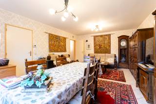 Bent u op zoek naar een appartement met 2 slaapkamers en voldoende buitenruimte in Brasschaat? Gevonden!Dit goed onderhouden appartement bevindt zich...