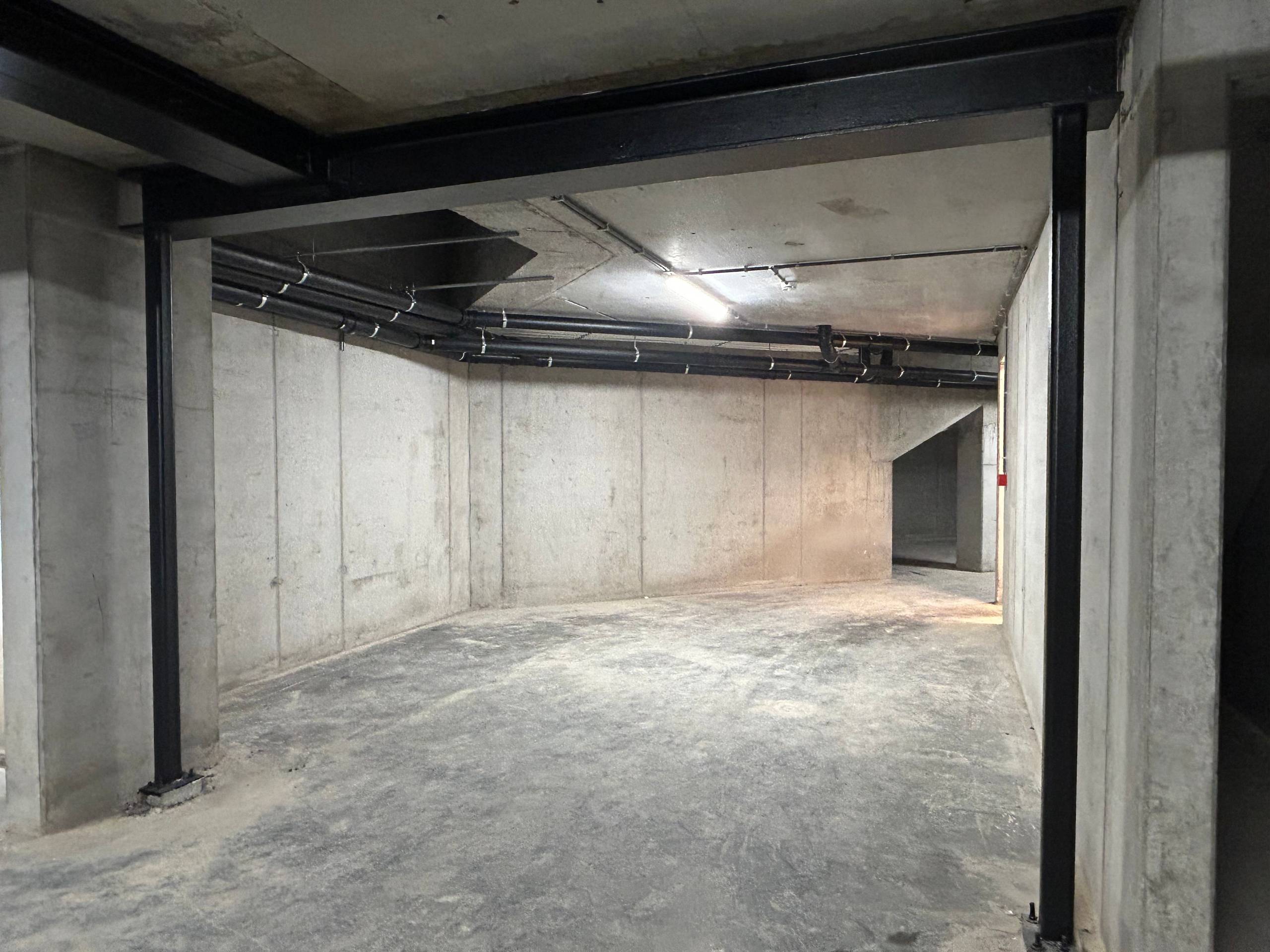 Garage à louer à Dixmude - photo 4