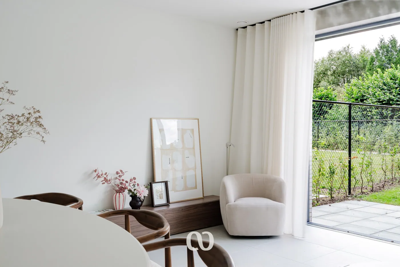 Fully finished new build home with 5 bedrooms. - photo 4