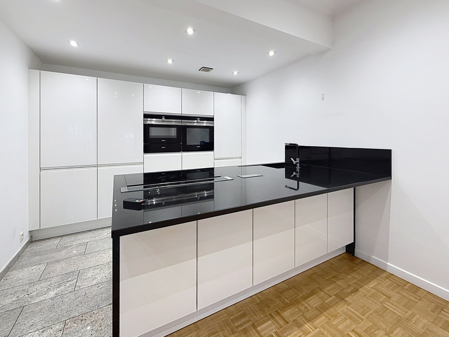 Luxueus appartement met 2 slaapkamers en 3 douchekamers - foto 4