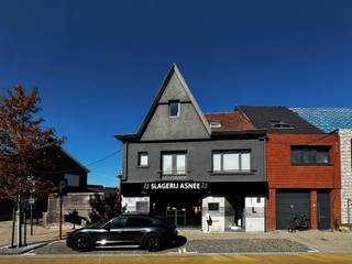 Wie werken en wonen wenst te combineren is hier aan het goede adres!Heel ruim handelspand met woning (3 slaapkamers)EN een nieuwbouw appartement  (2...