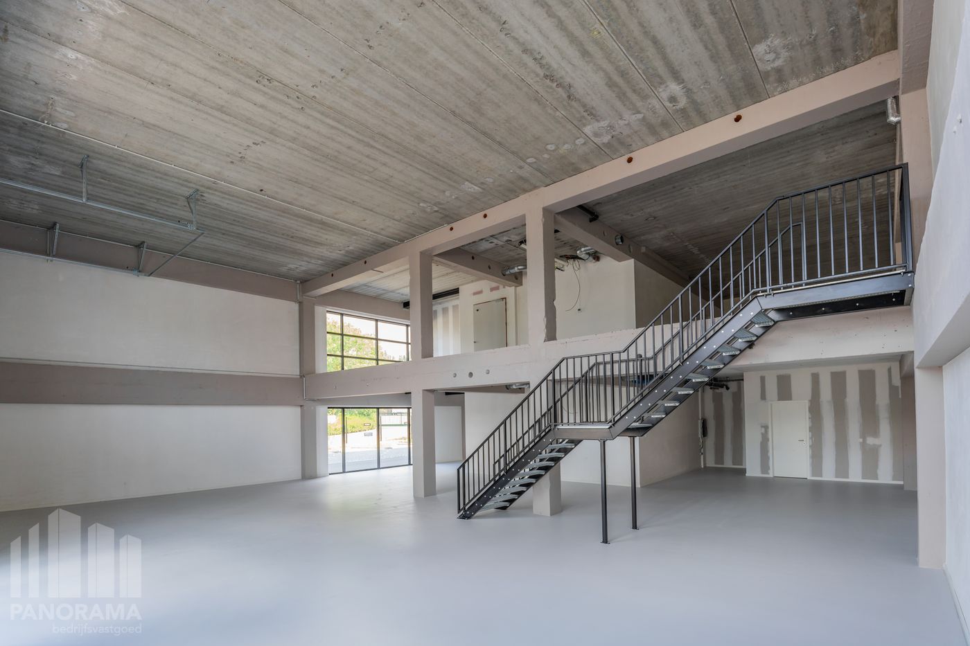 Showroom at a prime location in Wemmel along the E40 - photo 4