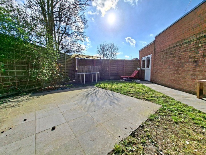 Maison à vendre à Sint-Andries avec 4 chambres - photo 2