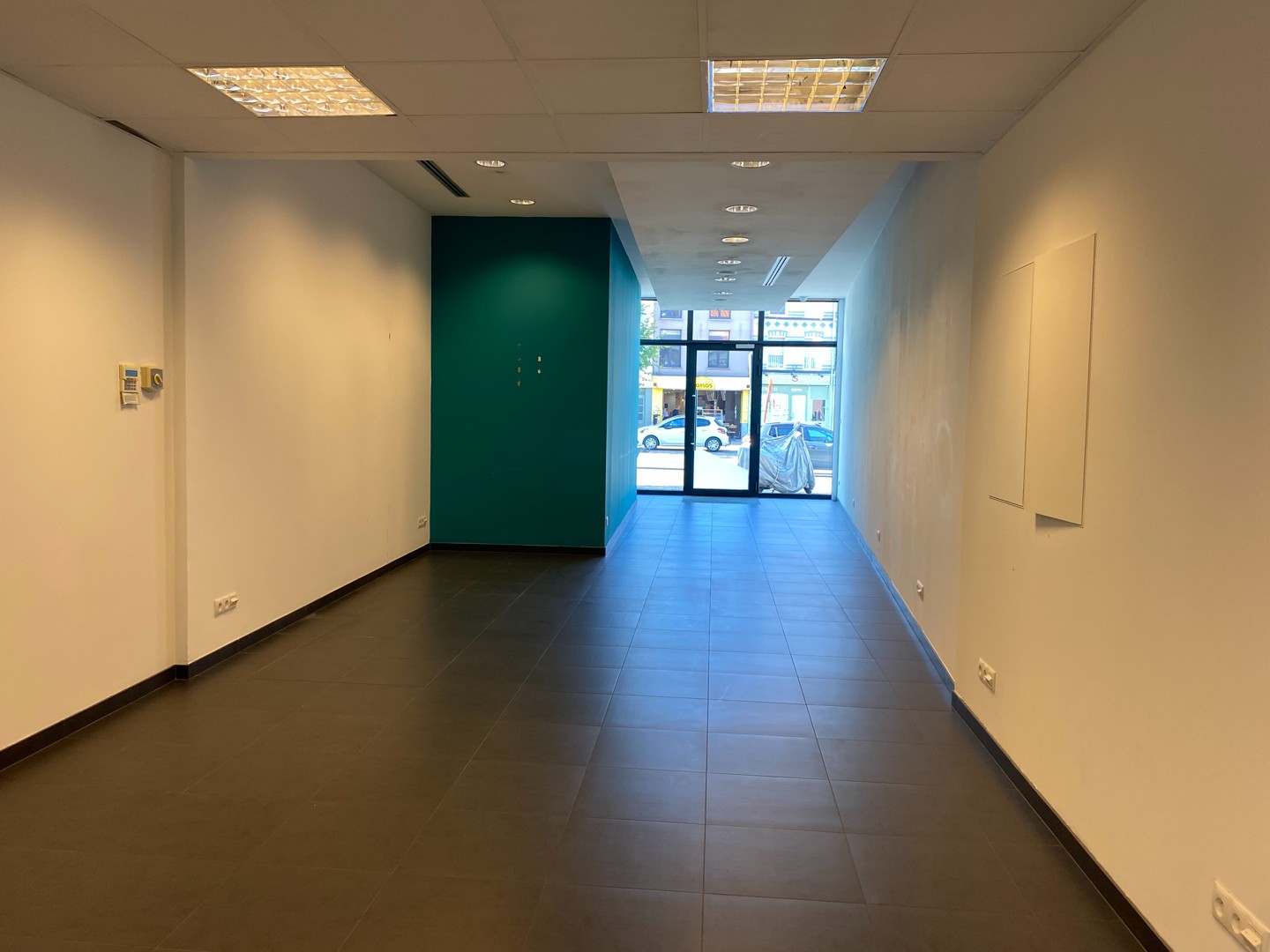 Commercial à louer à Eeklo