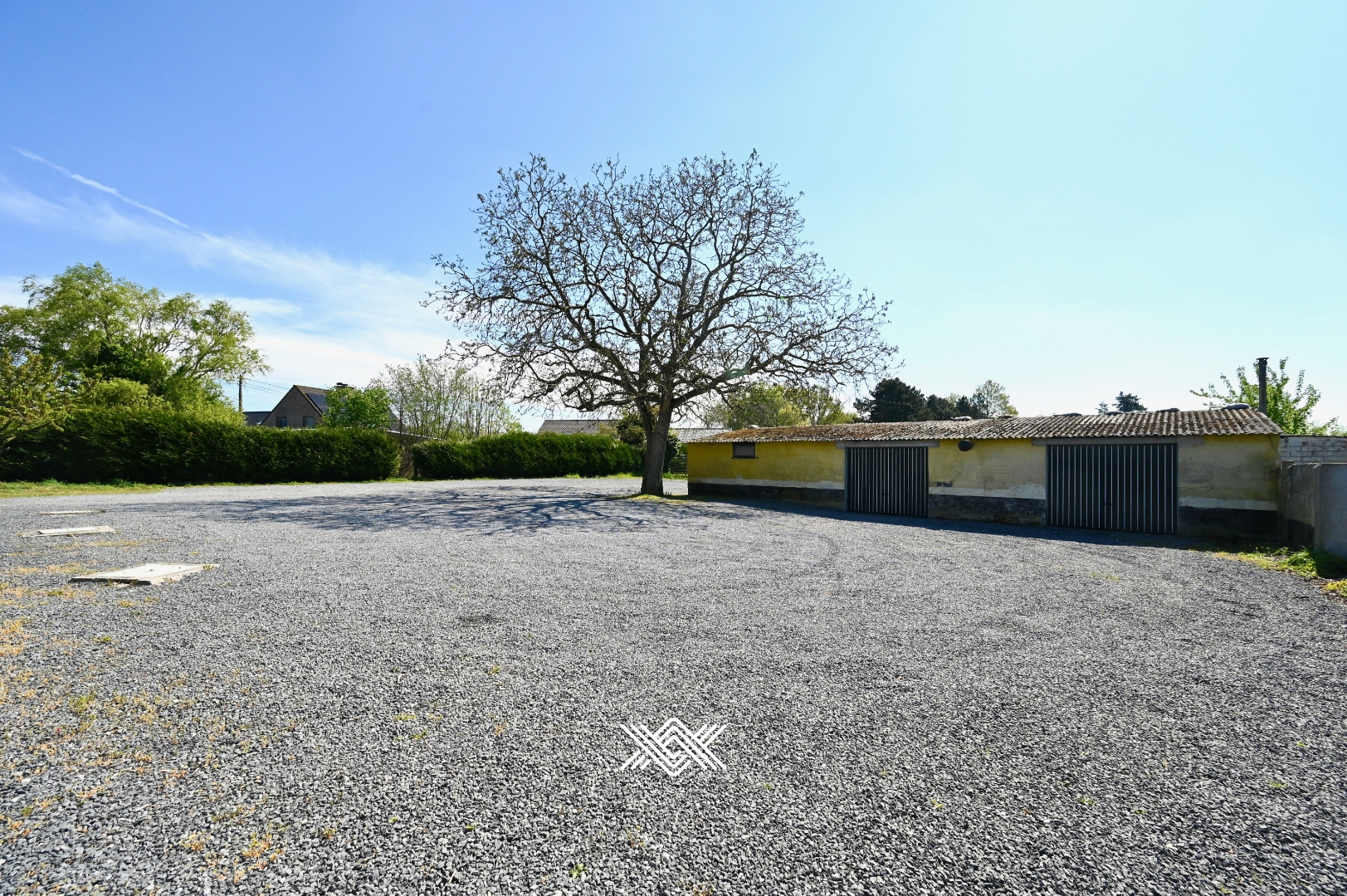 Veelzijdig handelshuis met woonst en bijgebouwen - photo 5