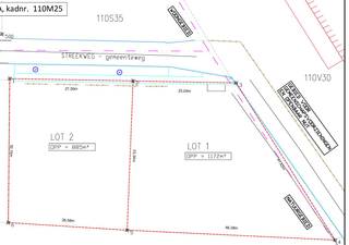 - OPTIE - prachtige bouwgrond voor open bebouwing te koop in Balen-Wezel.<br /><br />De grond is gelegen in een residentiële buurt, recht tegenover kleuter- en basisschool De Bosmier. Het perceel ligt in een rustige straat maar toch heel dicht bij de Zuiderring en het centrum van Balen, Mol en Lommel. U kan bovendien genieten in de privacy van uw zuidwestelijk gerichte tuin die aansluit op het natuurgebied.<br /><br />De bouwgrond maakt deel uit van de goedgekeurde niet-vervallen verkaveling V72/19 van 05/03/1973. De verkavelingsvergunning, het goedgekeurd verkavelingsplan en de stedenbouwkundige voorschriften zijn beschikbaar op aanvraag.<br /><br />Lot1:<br />totale oppervlakte: 1.172 m²<br />perceelbreedte aan de straat: 23 + 41 meter (hoekperceel)<br />perceeldiepte van het perceel: 33 meter<br />prijs: € 174.500<br /><br />Het perceel is momenteel in optie.<br /><br /><br />