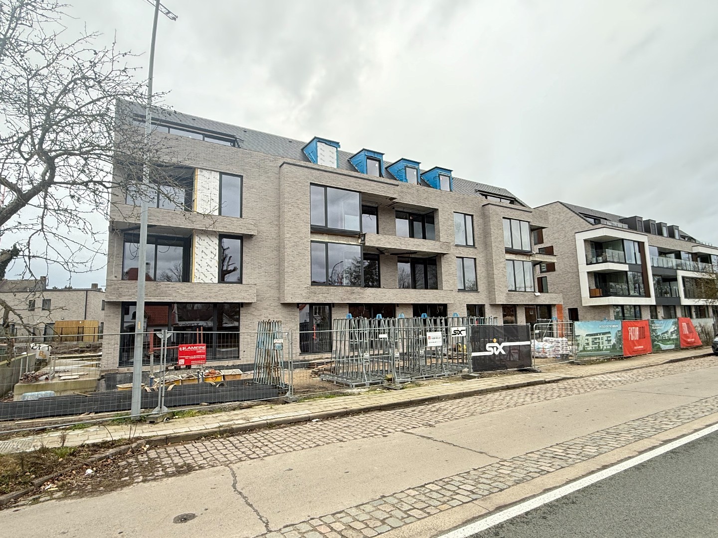 Apartment for sale in Sint-Michiels with 3 bedrooms - photo 3