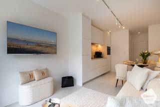 In het centrum van Nieuwpoort-Bad, op een boogscheut van het strand, bevindt zich deze uitzonderlijk stijlvol ingerichte studio. De studio...
