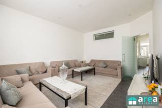 <p><span>CENTRAAL GELEGEN INSTAPKLAAR APP MET 2 SLPK</span></p><p><span> </span></p><p><span>Dit </span><span>instapklaar appartement</span><span> met </span><span>twee slaapkamers</span><span> biedt comfortabel wonen in het hart van </span><span>Borgerhout</span><span>. Het appartement werd recent volledig gerenoveeerd, waardoor er geen verdere werken nodig zijn. Gelegen op de eerste verdieping van een kleinschalig gebouw zonder algemene kosten, op wandelafstand van winkels, openbaar vervoer en het Rivierenhof.</span></p><p><span> </span></p><p><span>Troeven:</span></p><p><span>-Instapklaar</span></p><p><span>-Gunstig EPC</span></p><p><span>-Conforme elektrische keuring</span></p><p><span>-Geen algemene kosten</span></p><p><span>-Centraal gelegen</span></p><p><span>-Dak conform</span></p><p><span>-Asbestveilig<br /><br /></span></p><p><span>Voor meer informatie kan u terecht bij Area Partners. </span><span>Info@area.be</span><span> of </span><span>03/284.60.60</span></p><p><span> </span></p>