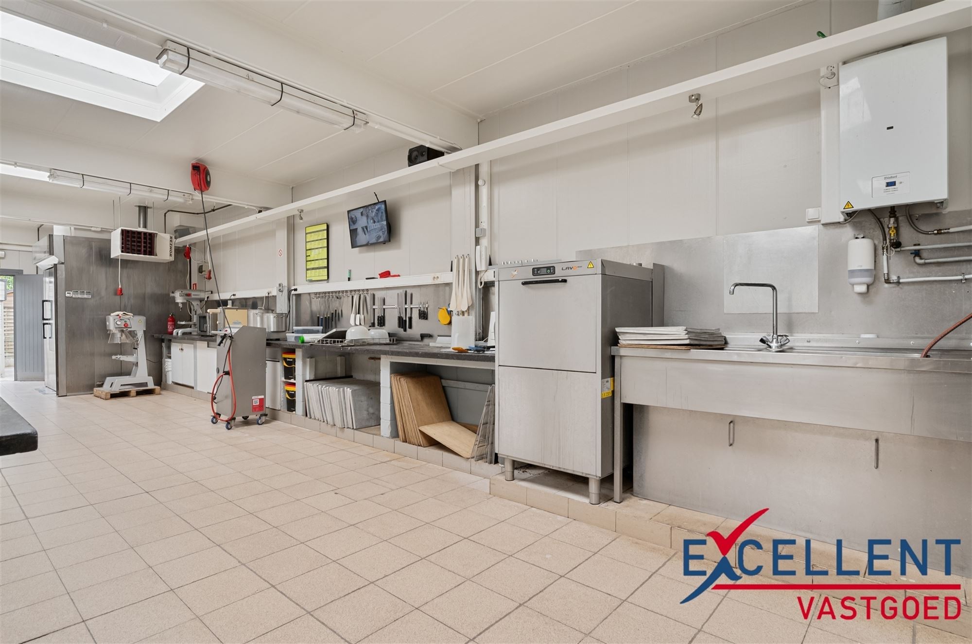 Uniek handelspand met ruime woonst - foto 5