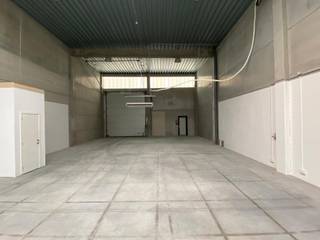 Commercial à louer à Oostkamp