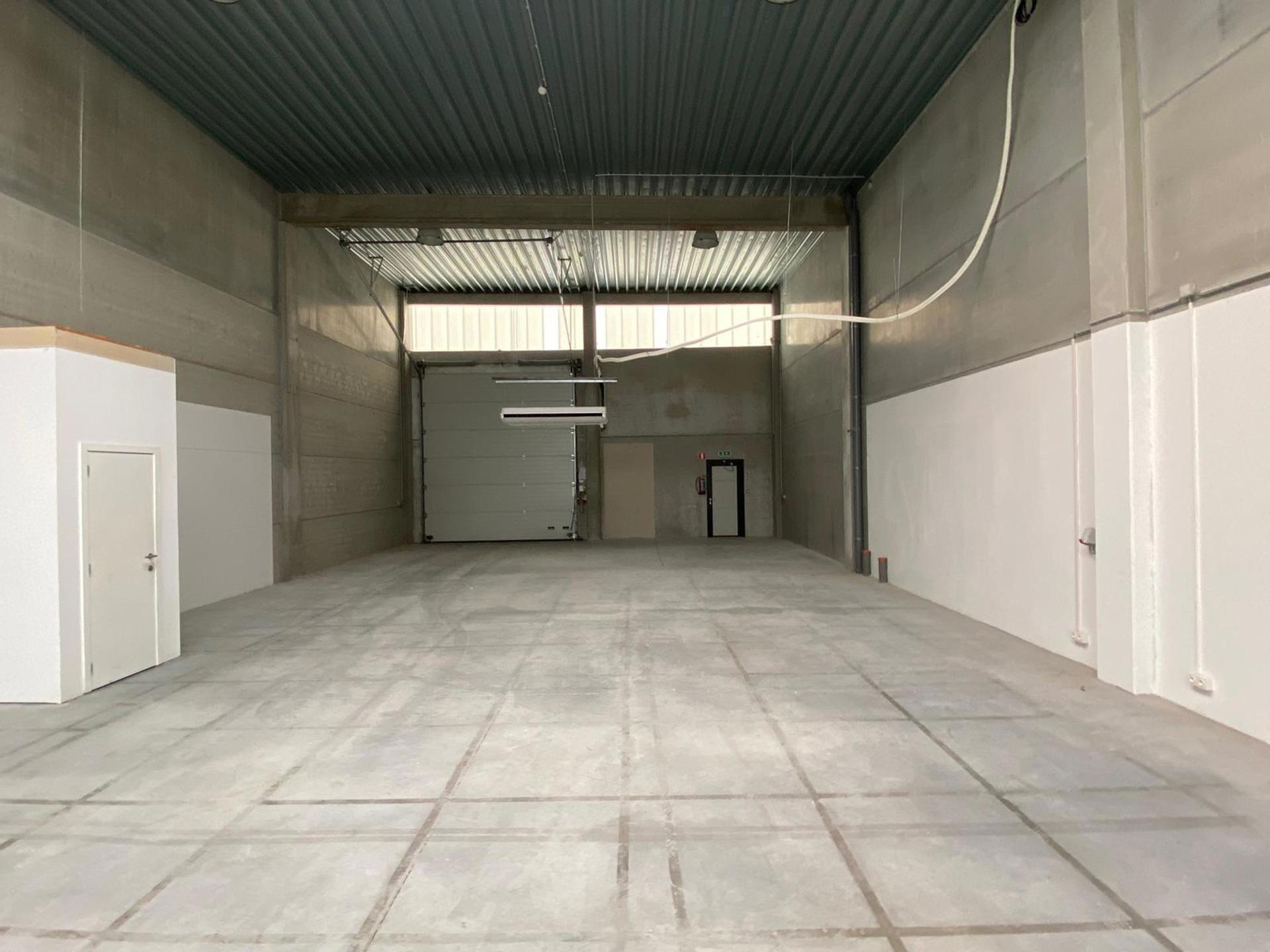 Commercial for rent in Oostkamp - photo 3