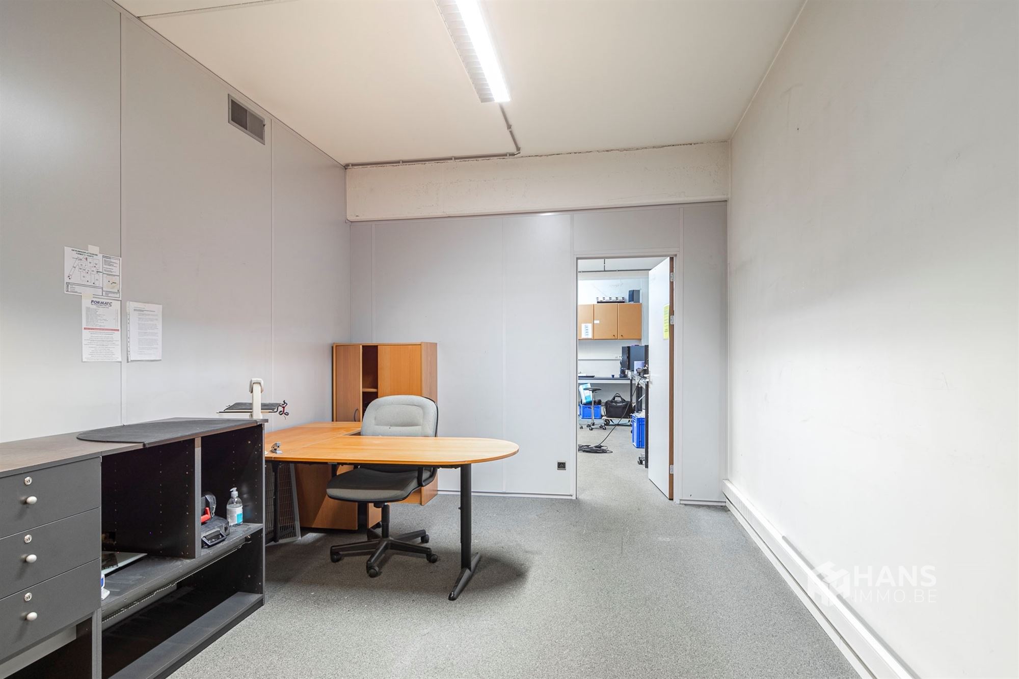 Handelsgelijkvloers (502 m²) met een waaier aan mogelijkheden in Merksem. - foto 4